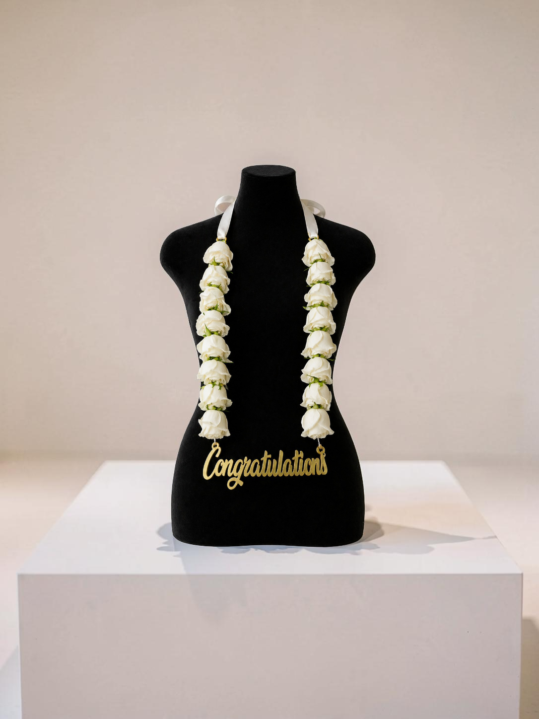 White necklace