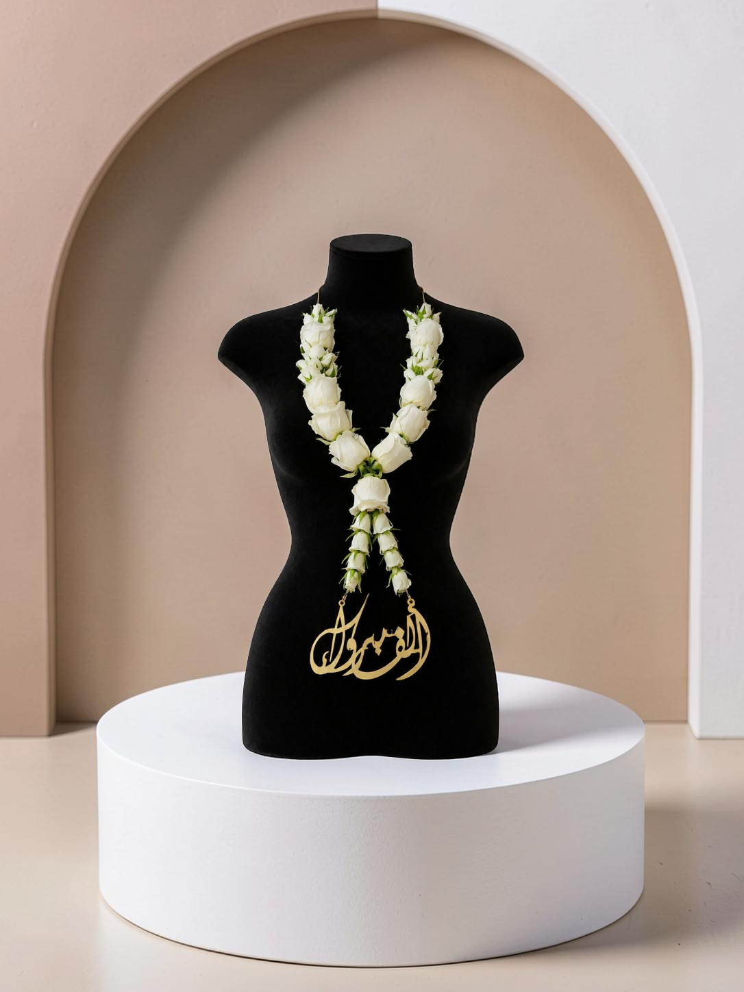 White rose Necklace